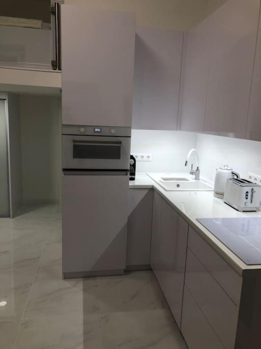 Colton West Deluxe Apartment Budapest Exteriör bild